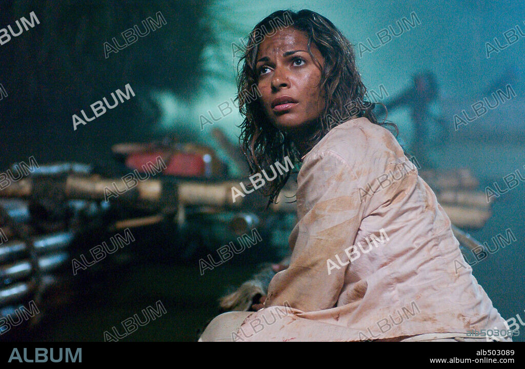 SALLI RICHARDSON in ANACONDAS: THE HUNT FOR THE BLOOD ORCHID, 2004, directed by DWIGHT H. LITTLE. Copyright COLUMBIA PICTURES.