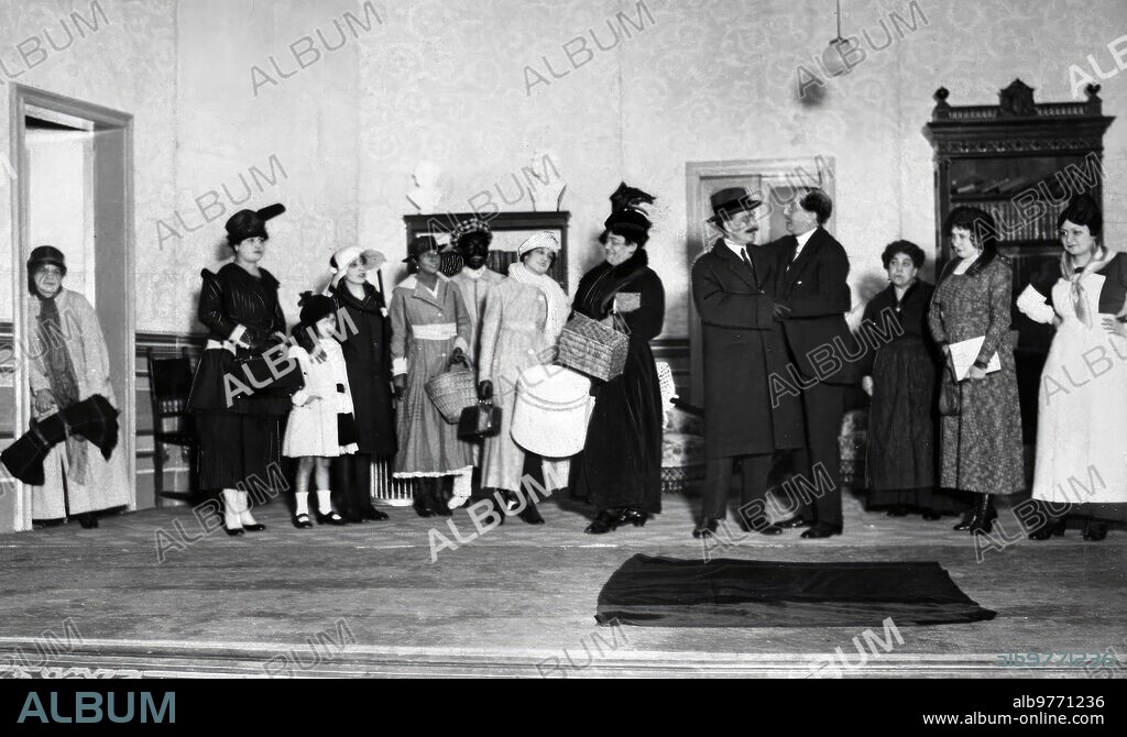 19 noviembre 1917. En el teatro Odeon, de Madrid. Una escena de la Obra, de D. Benito Pérez Galdós, "el amigo Manso", Adaptada A la escena por Francisco Acebal, y Estrenada anoche.