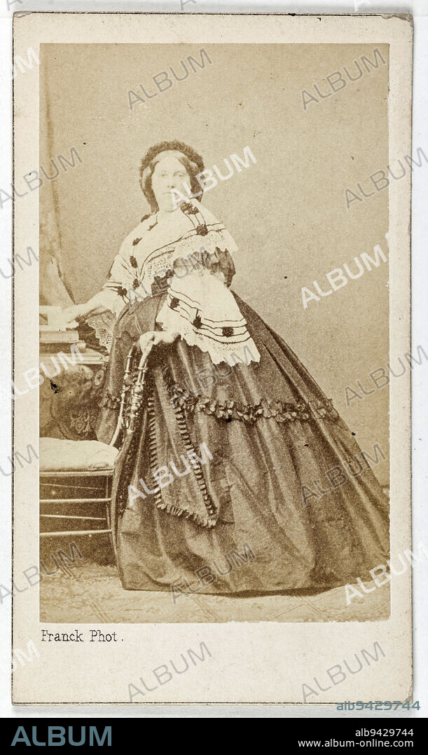 Portrait of Marie Thérèse Louise of France (1819-1864), Duchess of Parma, daughter of the Duke of Berry and wife of Duke Charles III., Franck (François Gobinet de Villechole, dit), Photographer, Between 1860 and 1890, 2nd half of the 19th century, Photography, Graphic arts, Photography, Albumen paper print, Dimensions - Work: Height: 9 cm, Width: 5.4 cm, Dimensions: Height: 10.7 cm, Width: 6.2 cm.