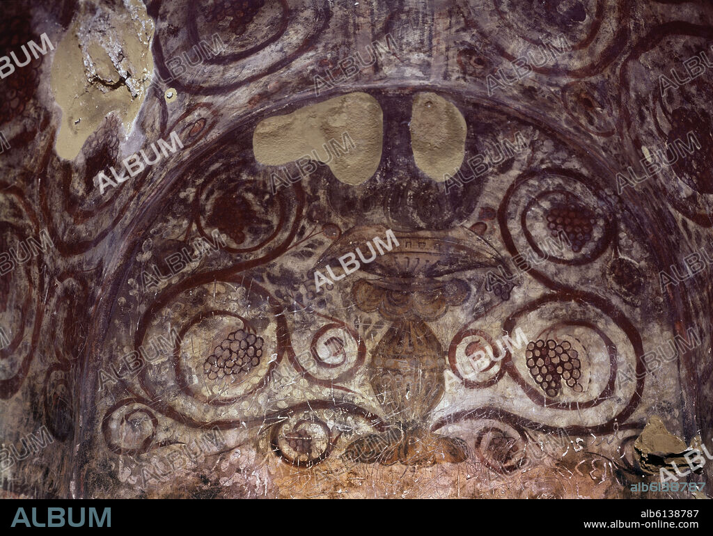 DECORACION VEGETAL DEL TESTERO DE LA ALCOBA DEL CASTILLO DE QUSEIR AMRA - FRESCOS OMEYAS - SIGLO VIII.