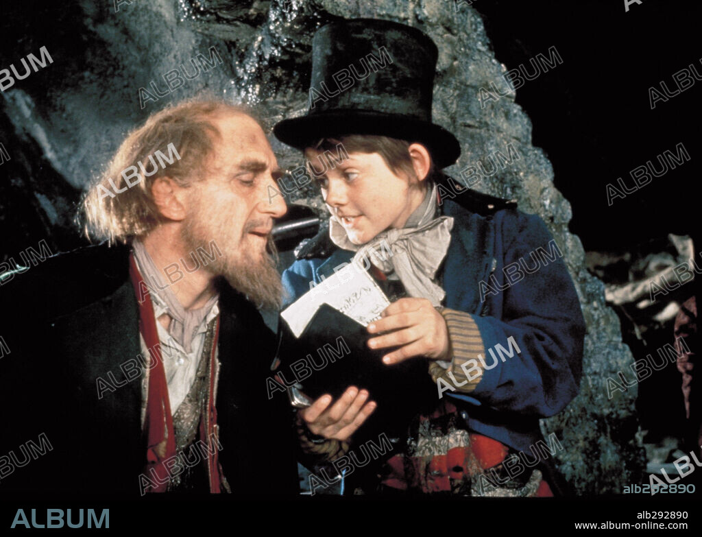 JACK WILD y RON MOODY en OLIVER!, 1968, dirigida por CAROL REED. Copyright COLUMBIA PICTURES.
