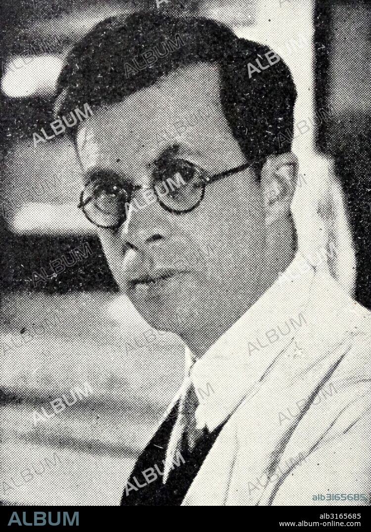 Julian Sorrell HUXLEY - 1887-1975 English biologist. Grandson of T.H. Huxley.