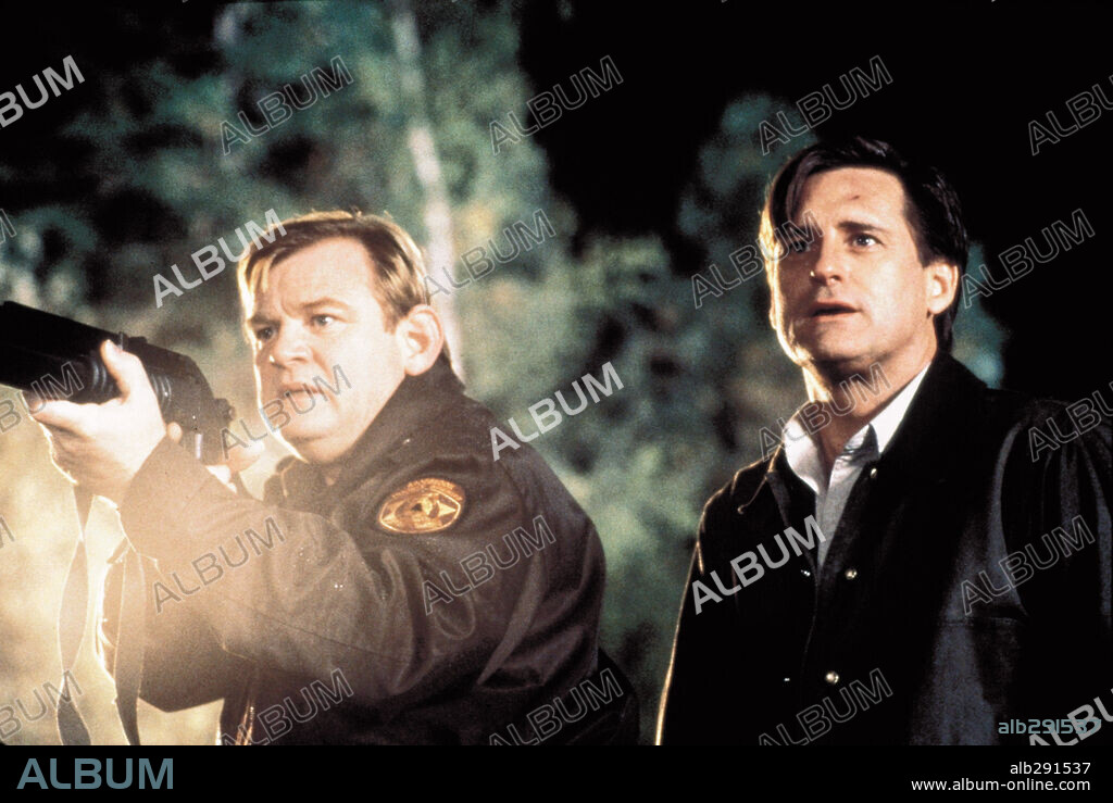 BILL PULLMAN en MANDÍBULAS, 1999 (LAKE PLACID), dirigida por STEVE MINER. Copyright PHOENIX PICTURES / AKESTER, BOB.