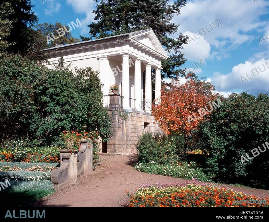 Wörlitz (Sachsen-Anhalt), Park, Floratempel. (erbaut 1796; Arch.: Friedrich Wilhelm Erdmannsdorff). Außenansicht. Foto, undat.