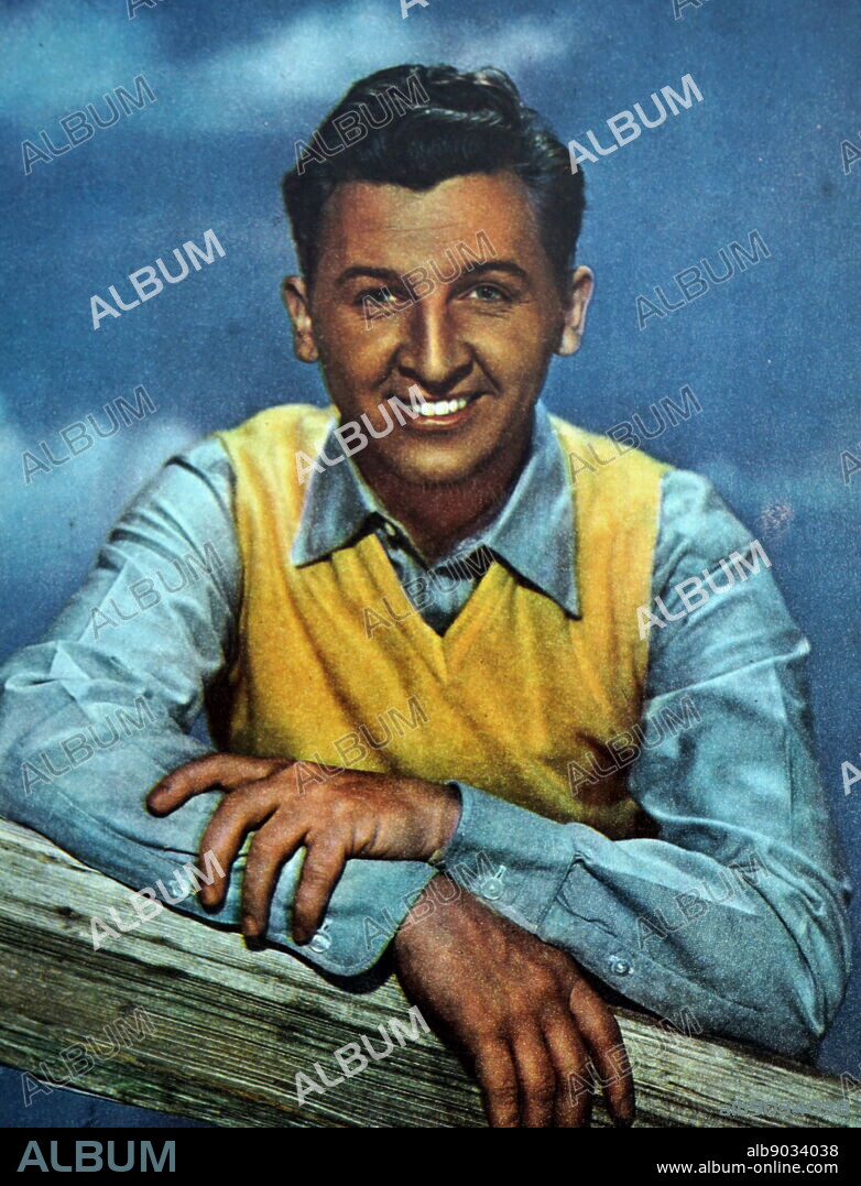 Film still of Eddie Bracken (1915-2002) from 'Bring on the Girls'.