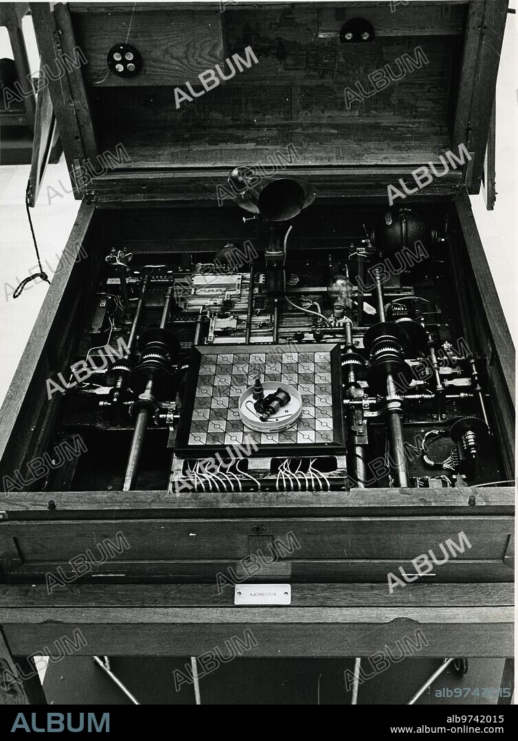 April 1978. "the Chess Player" Automatic Ingenuity.