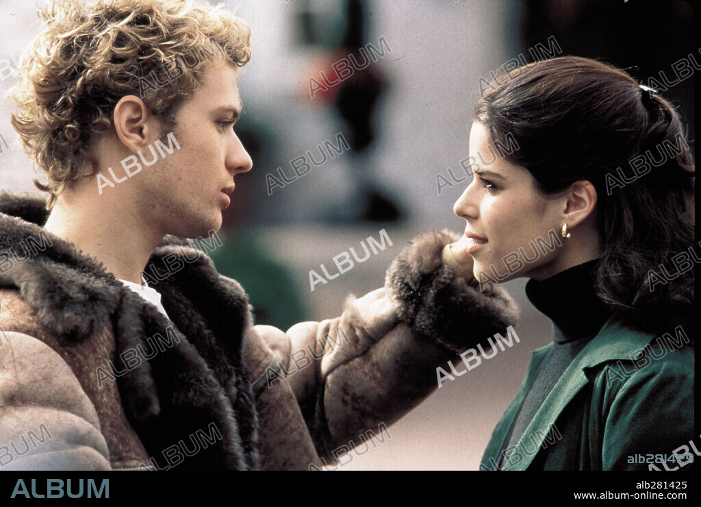 NEVE CAMPBELL and RYAN PHILLIPPE in 54, 1998, directed by MARC CHRISTOPHER. Copyright MIRAMAX / HAYES, KERRY.