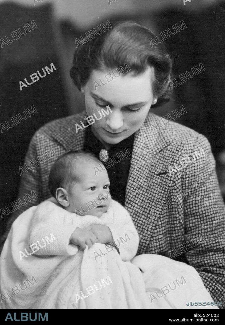 The baby Prince with his mother the Duchess of Gloucester.The first pictures to be taken of H.R.H. Prince William Henry Andrew Frederick, infant son of the Duke & Duchess of Gloucester, at the age of 5 weeks. Taken at Barnwell Manor, Northamptonshire on 22nd January 1942. July 1, 1942. (Photo by Eric Hager, Harris Picture Agency).