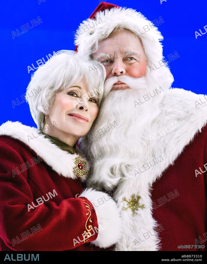 JILL ST. JOHN et ROBERT WAGNER dans IL FAUT SAUVER NOËL, 2014 (NORTHPOLE), réalisé par DOUGLAS BARR. Copyright THE HALLMARK CHANNEL.