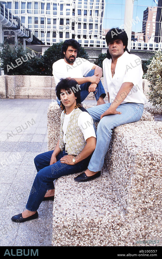Los Chichos es un grupo musical gitano de rumba flamenca y uno de los máximos exponentes de la rumba española. 01.