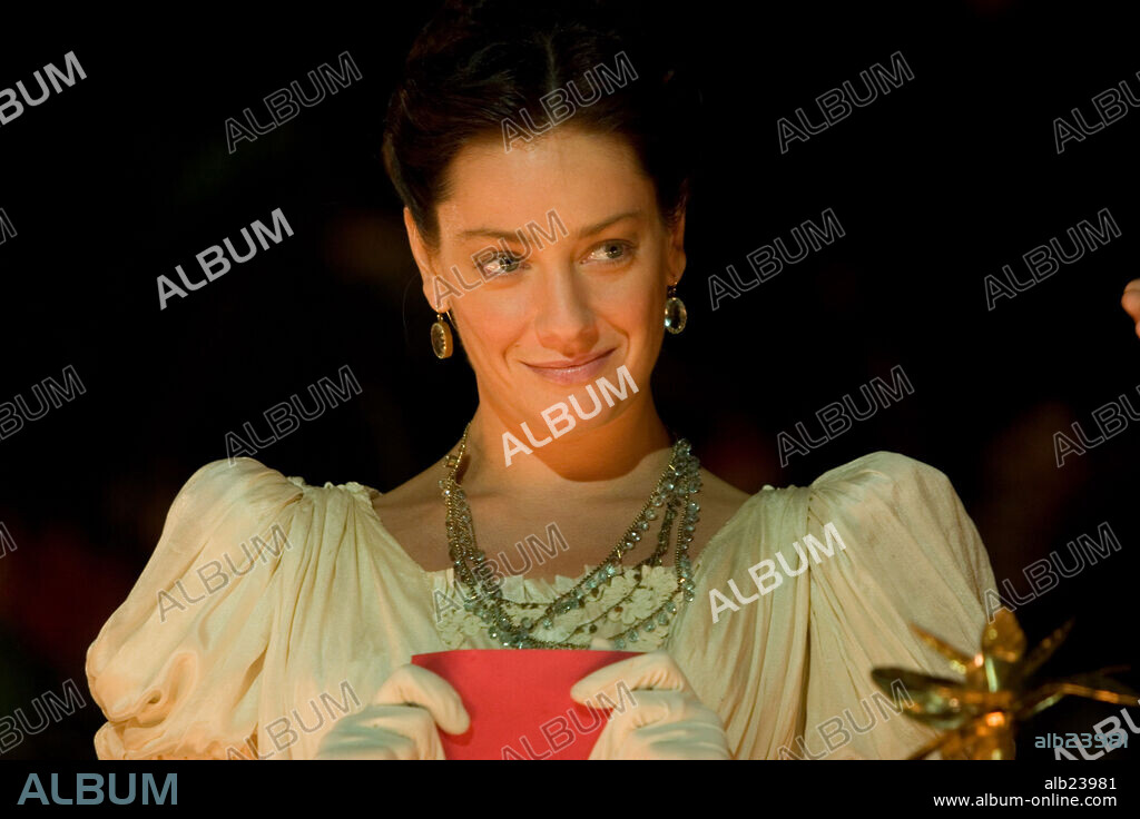 GIOVANNA MEZZOGIORNO in DIE LIEBE IN DEN ZEITEN DER CHOLERA, 2007 (LOVE IN THE TIME OF CHOLERA), unter der Regie von MIKE NEWELL. Copyright NEW LINE CINEMA/STONE VILLAGE PICTURES/GROSVENOR PARK MEDIA.