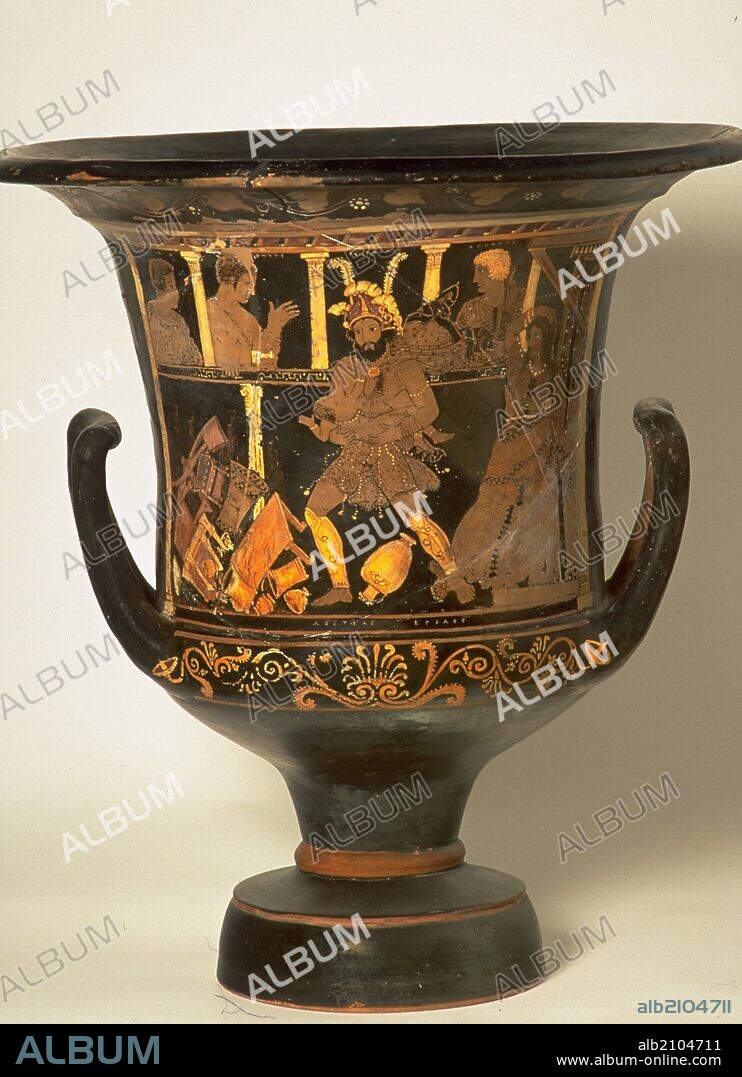 CRATERA DE LA LOCURA DE HERCULES. DETALLE. GRIEGO CERAMICA. (DEPOSITO: MUSEO ARQUEOLOGICO NACIONAL).