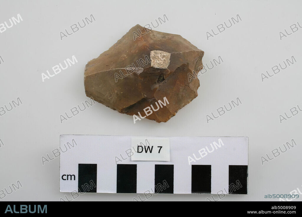 Flint tool, scraper, tool, scraper, stone, flint, 2.5 x 5.5 x 6.5 cm, prehistoric, Denmark, Sjaeland, unknown, unknown.