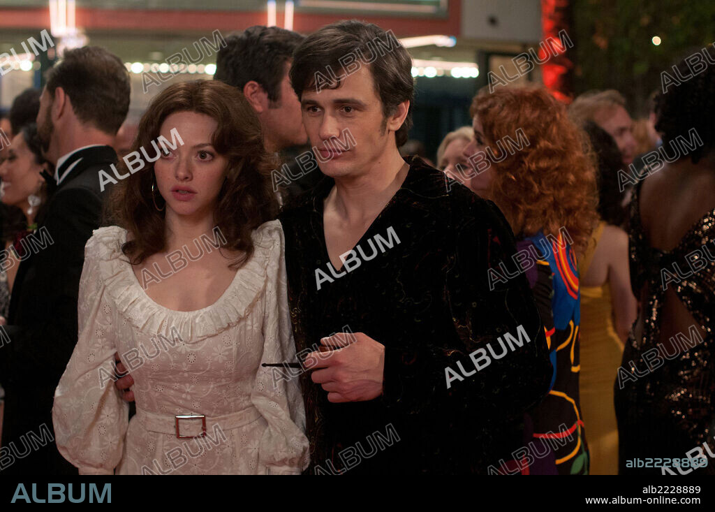 AMANDA SEYFRIED and JAMES FRANCO in LOVELACE, 2013, directed by JEFFREY FRIEDMAN and ROB EPSTEIN. Copyright MILLENNIUM FILMS.