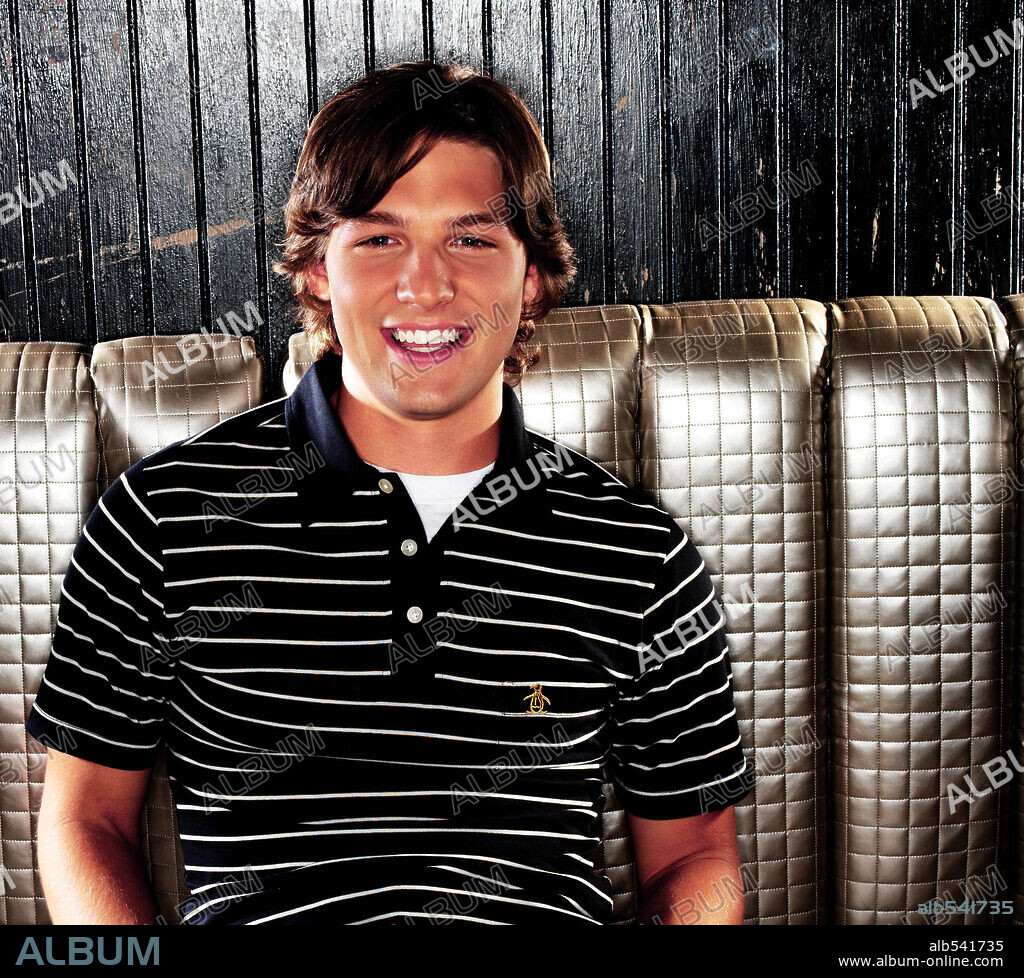 MICHAEL CASSIDY in THE O. C., 2003, directed by DANIEL ATTIAS, DOUG LIMAN and JAMES MARSHALL. Copyright FOX / SEBREE, R.