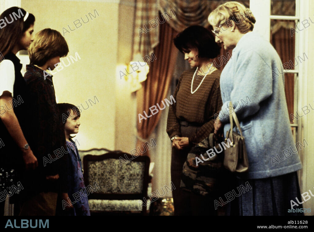 ROBIN WILLIAMS et SALLY FIELD dans MRS. DOUBTFIRE, 1993, réalisé par CHRIS COLUMBUS. Copyright 20TH CENTURY FOX.