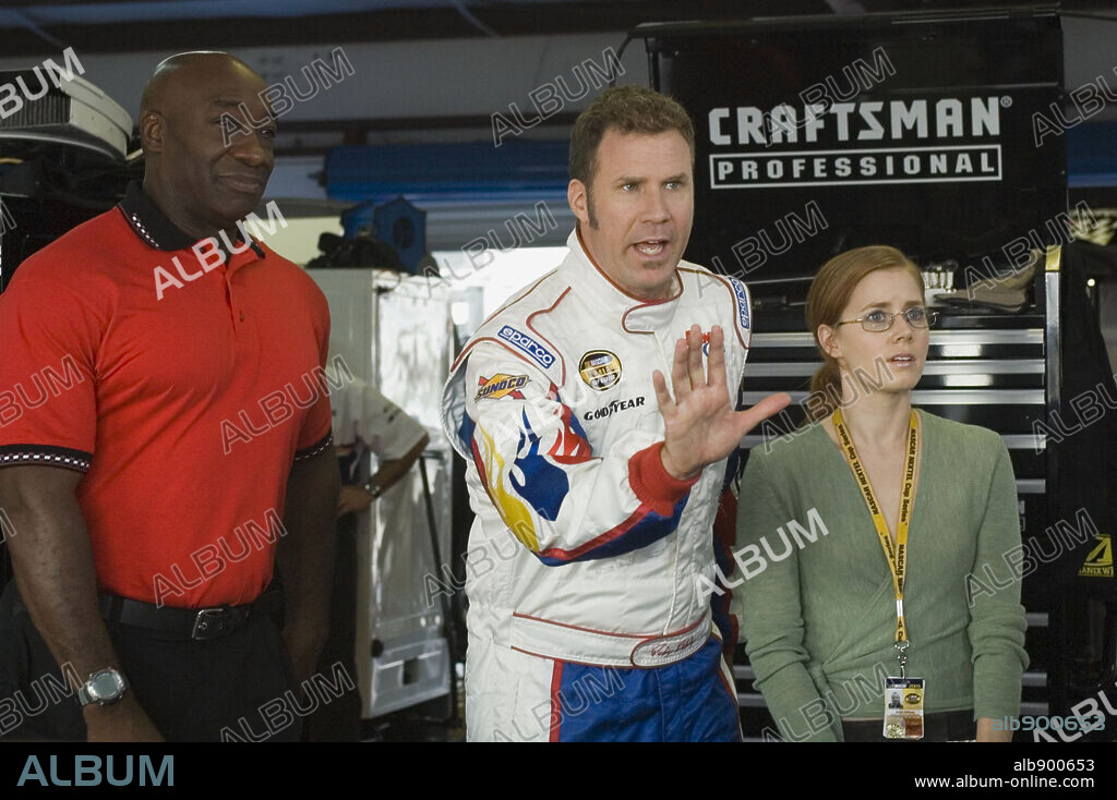 AMY ADAMS, MICHAEL CLARKE DUNCAN and WILL FERRELL in TALLADEGA NIGHTS: THE BALLAD OF RICKY BOBBY, 2006, directed by ADAM MCKAY. Copyright COLUMBIA PICTURES / HANOVER, SUZANNE.