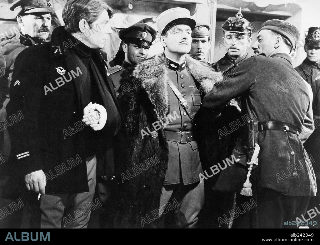 JEAN GABIN and PIERRE FRESNAY in THE GRAND ILLUSION, 1937 (LA GRANDE ILLUSION), directed by JEAN RENOIR. Copyright REALISATIONS D'ART CINEMATOGRAPHIQUE.