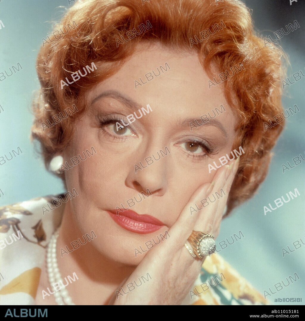 ZARAH LEANDER, portrait around 1958. Grimm Film, television, portrait, singer, actress, 60s.