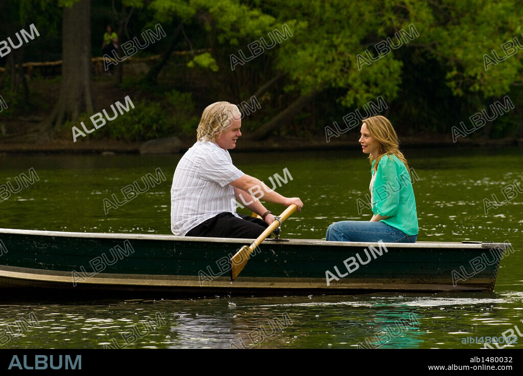 AMY RYAN and PHILIP SEYMOUR HOFFMAN in JACK GOES BOATING, 2010, directed by PHILIP SEYMOUR HOFFMAN. Copyright BIG BEACH FILMS/COOPER'S TOWN PRODUCTIONS / BAILEY, K.C.