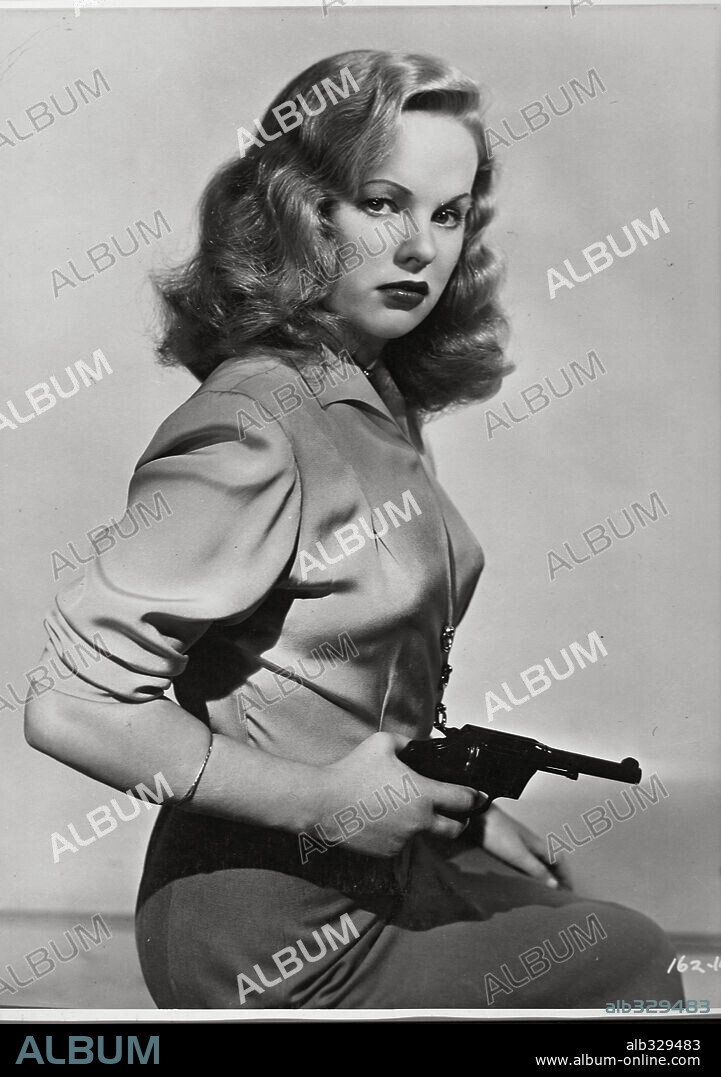 PEGGY CUMMINS in GUN CRAZY, 1950, directed by JOSEPH H. LEWIS. Copyright UNITED ARTISTS.
