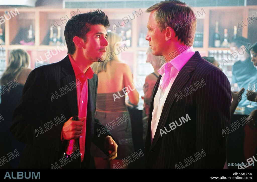 BEN WHISHAW and DANIEL CRAIG in LAYER CAKE, 2004, directed by MATTHEW VAUGHN. Copyright AFM LIGHTING LTD. / SMITH, DANIEL.