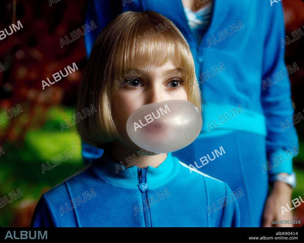 ANNASOPHIA ROBB in CHARLIE AND THE CHOCOLATE FACTORY, 2005, directed by TIM BURTON. Copyright WARNER BROS.