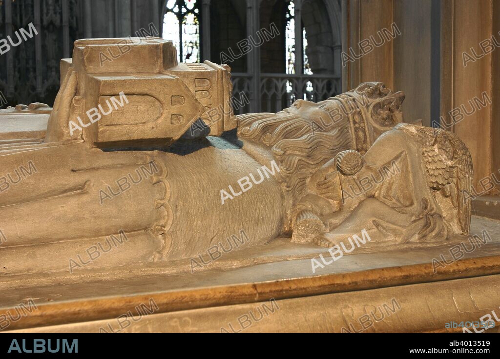 Effigy of Osric, Gloucester Cathedral, Gloucestershire. Osric, King of the Anglo-Saxon Kingdom of the Hwicce, is said to have founded a monastic house at Gloucester in the 7th century. He was buried beneath Gloucester Abbey and his remains are now housed in this medieval tomb in the cathedral.