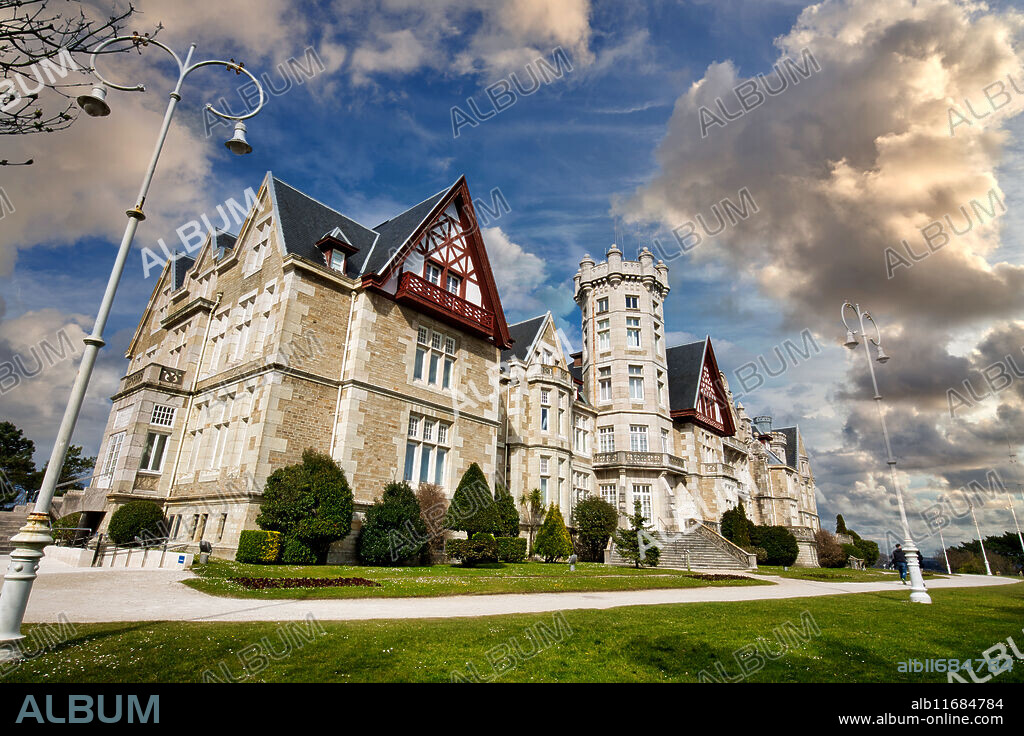 Universidad Internacional Menéndez Pelayo, Palacio and Península de la Magdalena, Santander, Cantabria, Spain, Europe.