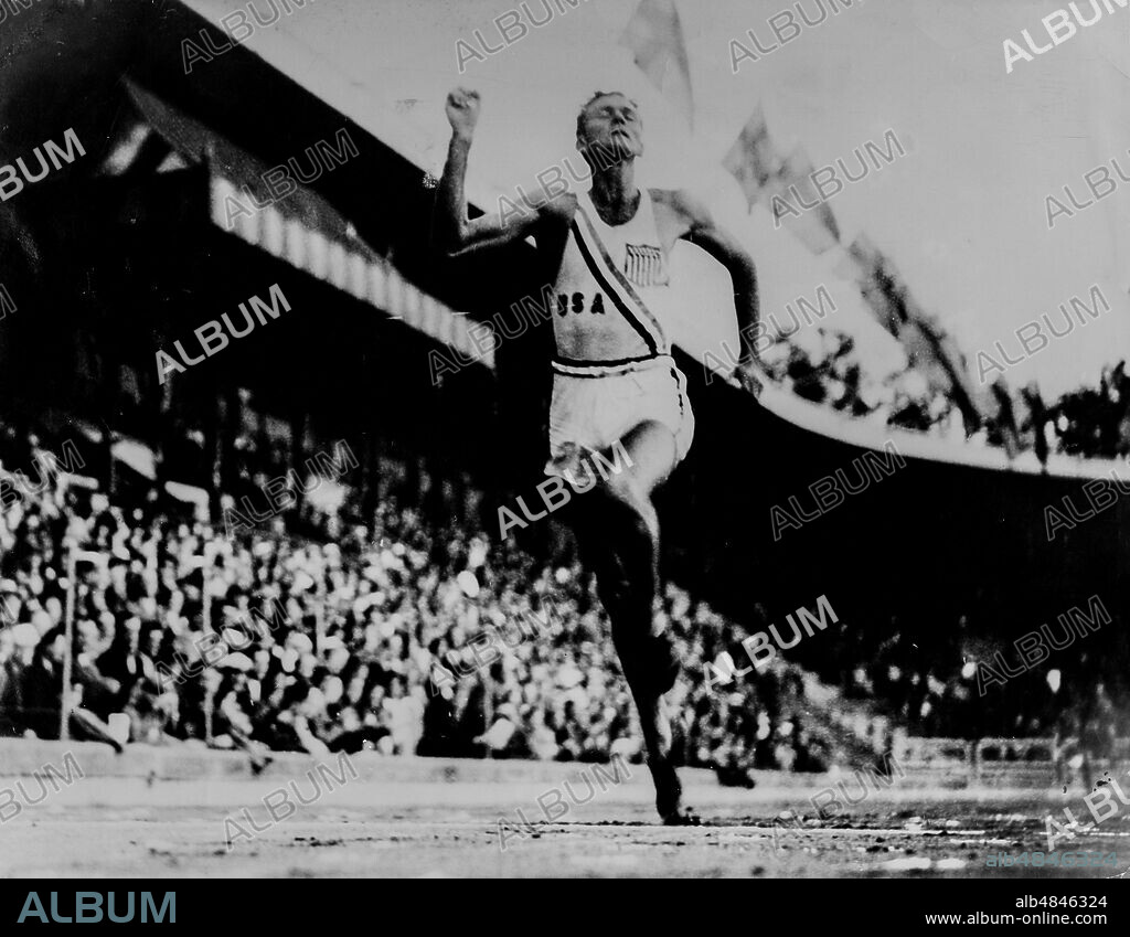 Glenn hardin, record of the 400 meters hurdles, stockholm, sweden, 1934.