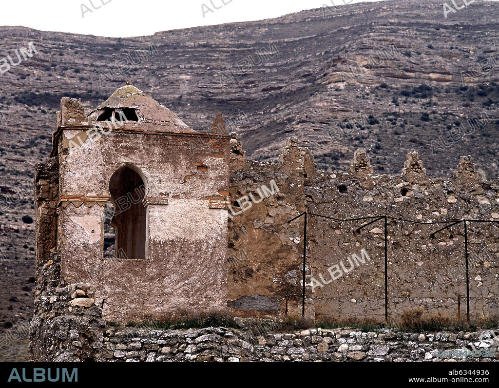 RESTOS DEL CASTILLO DE RUEDA DE JALON - REINOS DE TAIFAS - SIGLO XI - MUSULMAN.