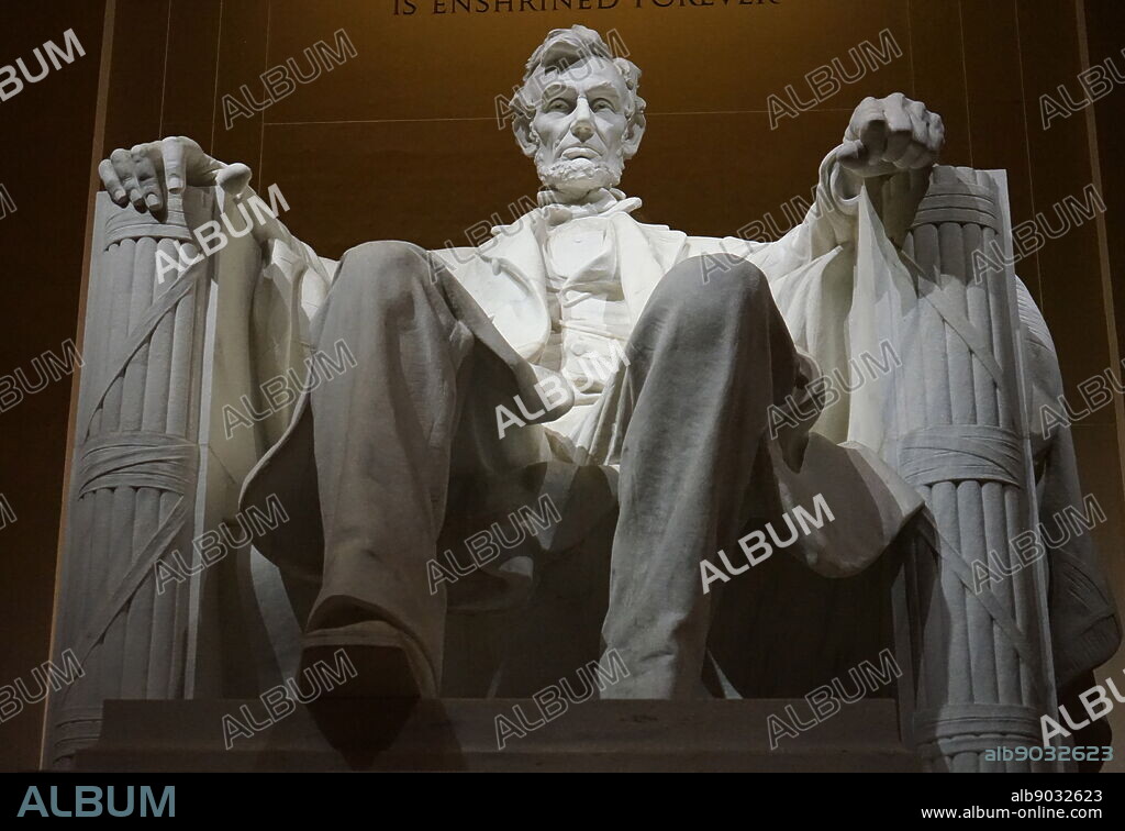 Statue of Abraham Lincoln within the Lincoln Memorial Monument. Sculptured by Daniel Chester French (1850-1931) and American sculptor. Dated 21st Century.