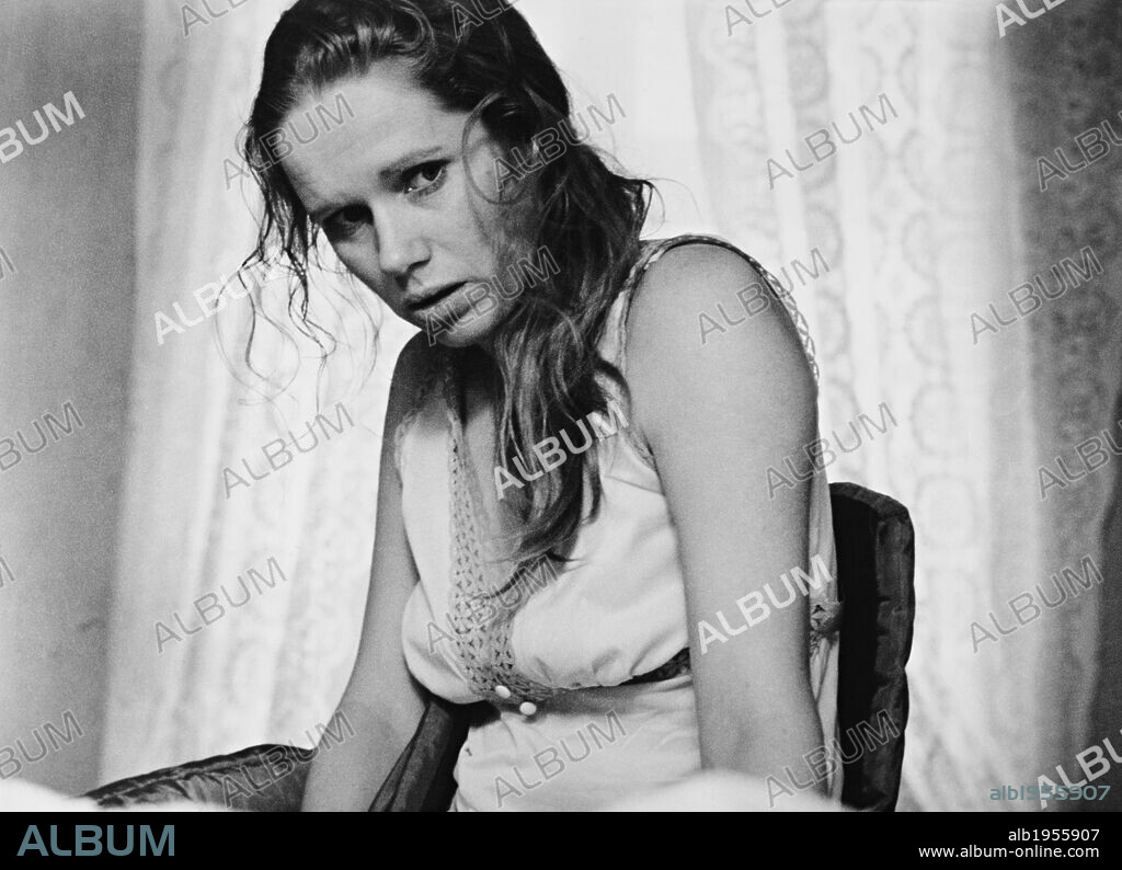 LIV ULLMANN in FACE TO FACE, 1976 (ANSIKTE MOT ANSIKTE), directed by INGMAR BERGMAN. Copyright DINO DE LAURENTIIS.