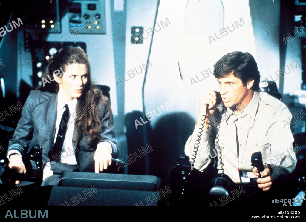 JULIE HAGERTY and ROBERT HAYS in AIRPLANE II: THE SEQUEL, 1982. Copyright PARAMOUNT PICTURES.