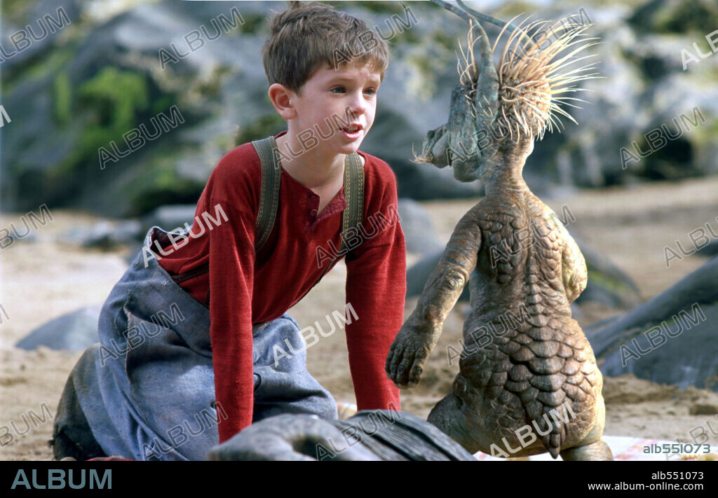 FREDDIE HIGHMORE en 5 CHICOS & ESTO, 2004 (FIVE CHILDREN AND IT), dirigida por JOHN STEPHENSON. Copyright CAPITOL FILMS.