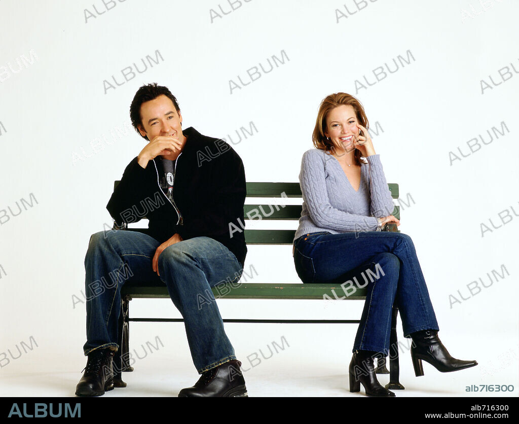 DIANE LANE and JOHN CUSACK in MUST LOVE DOGS, 2005, directed by GARY DAVID GOLDBERG. Copyright WARNER BROS.