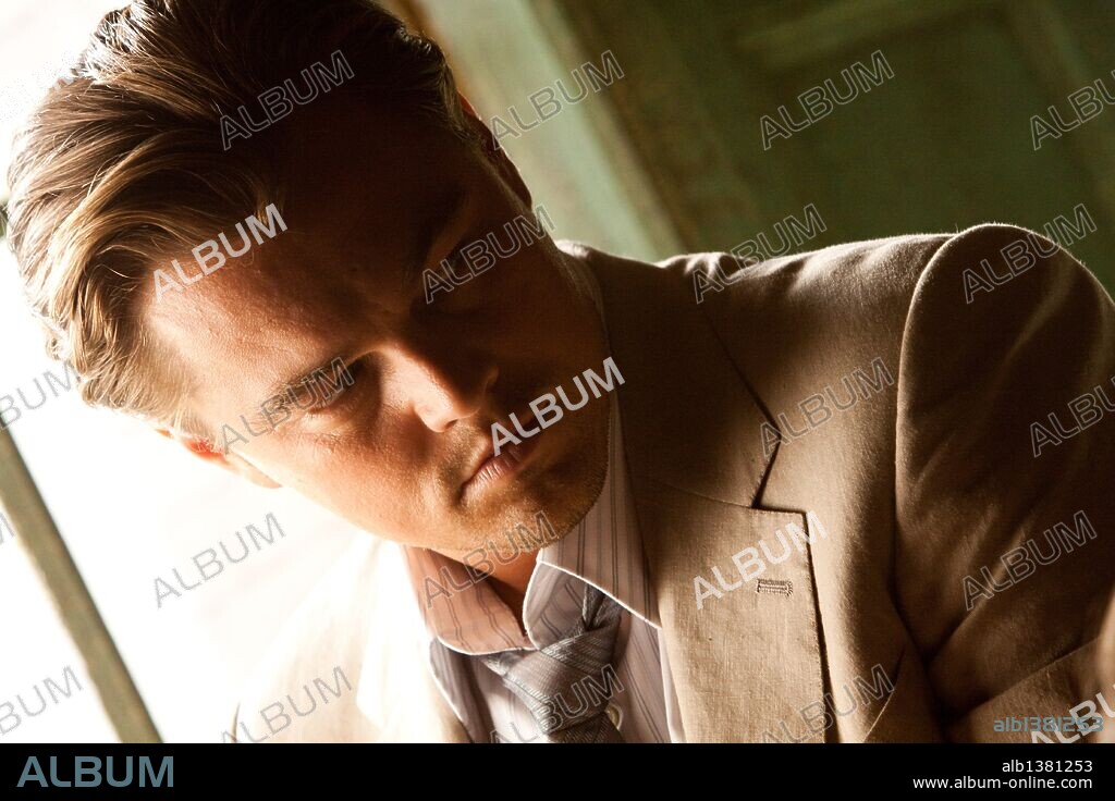 di caprio. Leonardo DiCaprio in INCEPTION, 2010, directed by CHRISTOPHER NOLAN. Copyright WARNER BROSS PICTURES/SYNCOPY/LEGENDARY PICTURES.