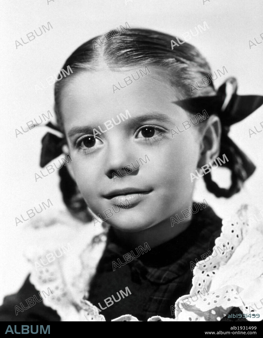 NIÑO PRODIGIO y NATALIE WOOD. NATALIE WOOD en DE ILUSIÓN TAMBIÉN SE VIVE, 1947 (MIRACLE ON 34TH STREET), dirigida por GEORGE SEATON. Copyright 20TH CENTURY FOX.