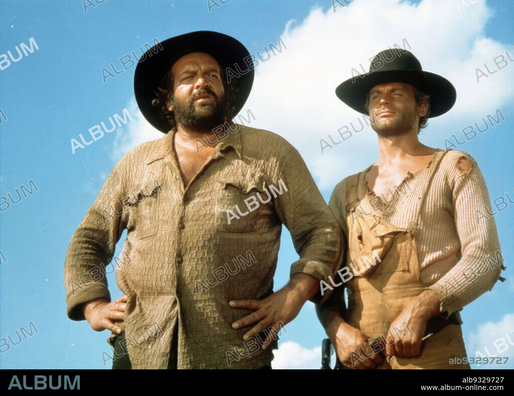 BUD SPENCER and TERENCE HILL in THEY CALL ME TRINITY, 1970 (LO CHIAMAVANO  TRINITA), directed by ENZO BARBONI. Copyright WEST FILM. - Album  alb9329727