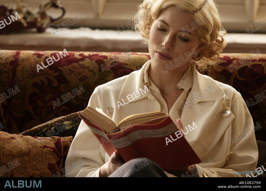 JESSICA BIEL dans EASY VIRTUE, 2008, réalisé par STEPHAN ELLIOTT. Copyright EARLING STUDIOS.