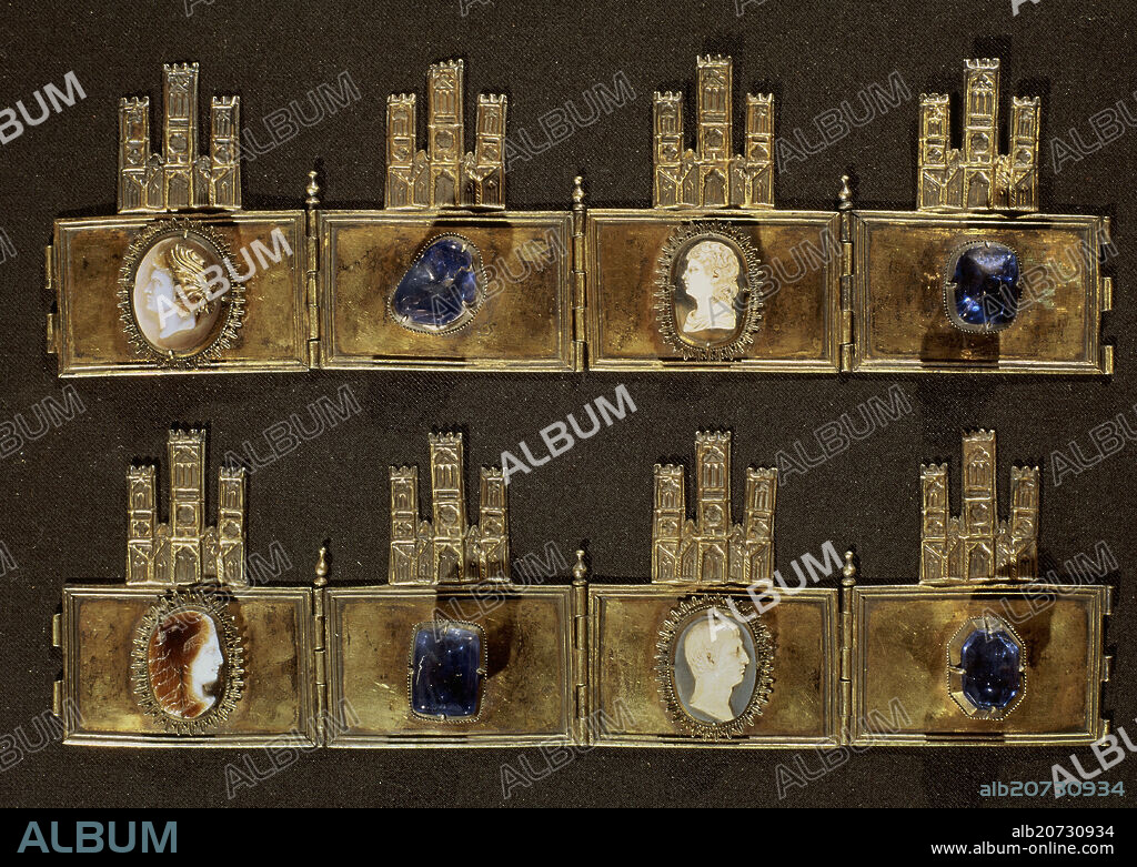 CORONA DE SANCHO IV EN ORO MARFIL AGATAS Y ZAFIROS- SIGLO XIII.