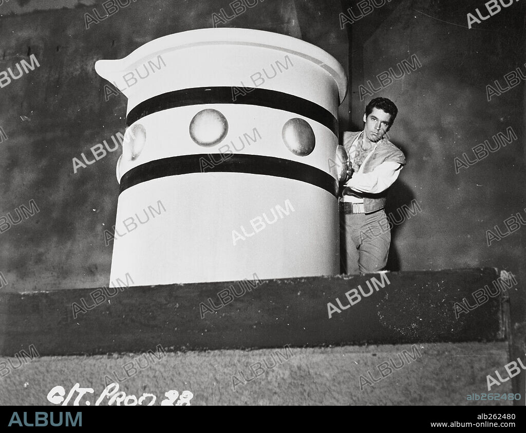 KERWIN MATHEWS in THE THREE WORLDS OF GULLIVER, 1960, directed by JACK SHER. Copyright COLUMBIA PICTURES.
