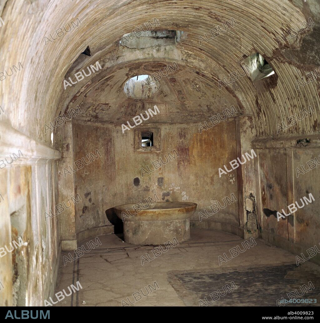 The calidarium of the Forum baths in Pompeii, 1st century.