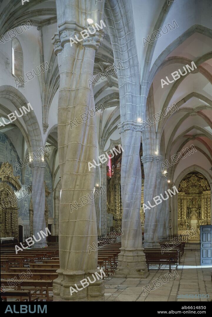 COLUMNAS HELICOIDALES DE LA IGLESIA DE LA MAGDALENA - SIGLO XVI.