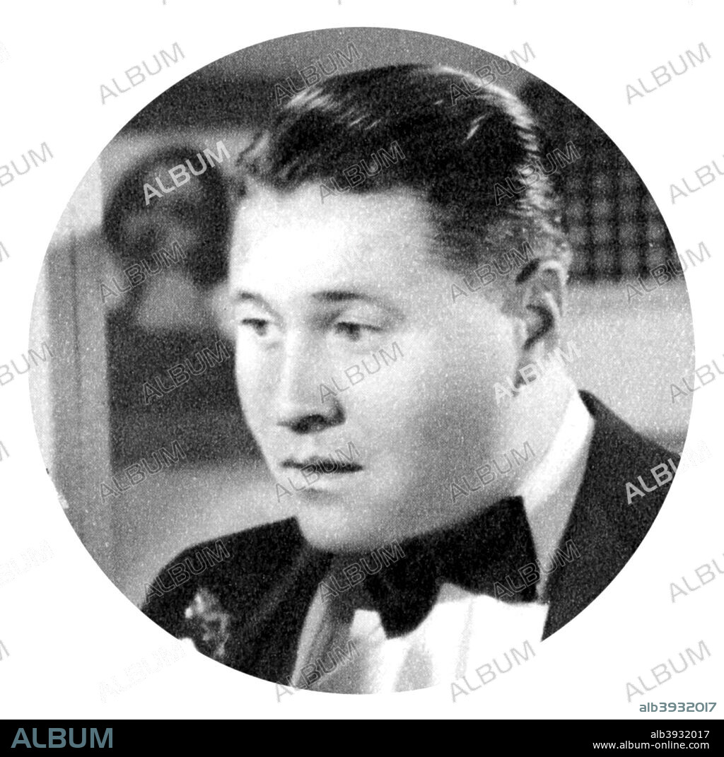 Jack Oakie, American actor, 1934-1935. Born Lewis Delaney Offield, Oakie is best remembered for his role as Benzino Napaloni, the fictional dictator of Bacteria in Charlie Chaplin's The Great Dictator (1940). Taken from Meet the Film Stars, by Seton Margrave. (London, 1934-1935).