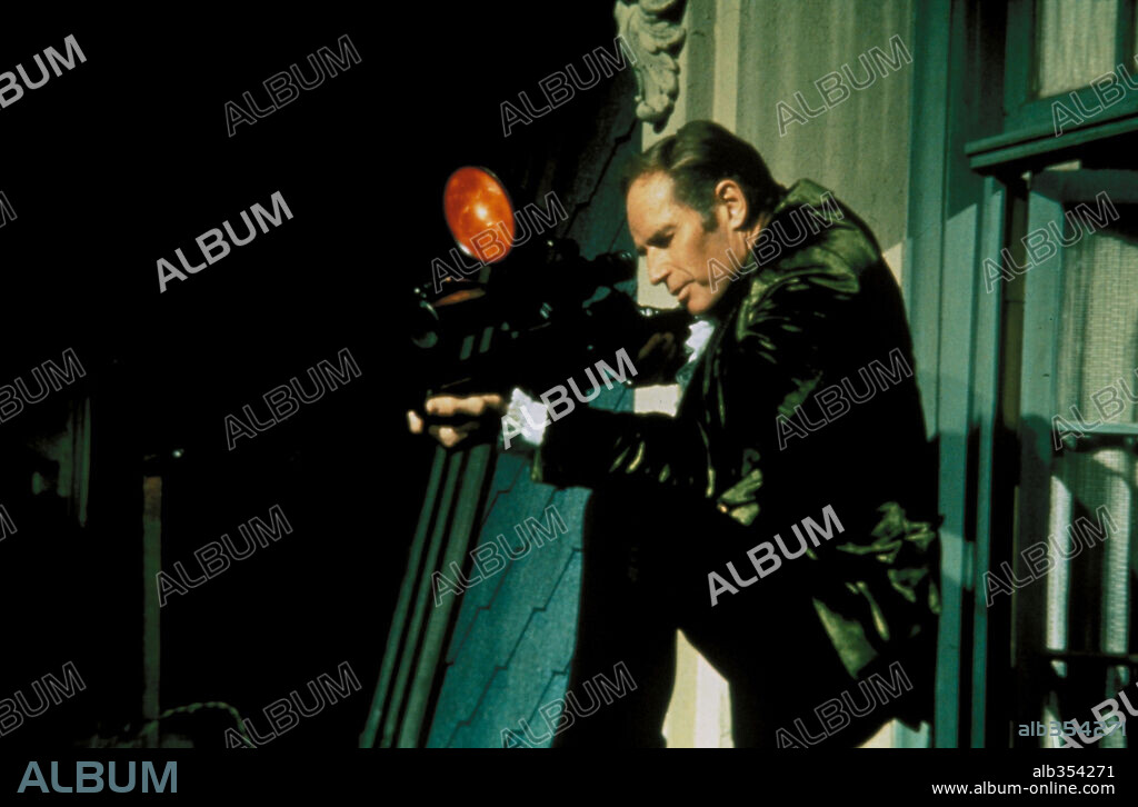 CHARLTON HESTON en EL ULTIMO HOMBRE VIVO, 1971 (THE OMEGA MAN), dirigida por BORIS SAGAL. Copyright WARNER BROTHERS.