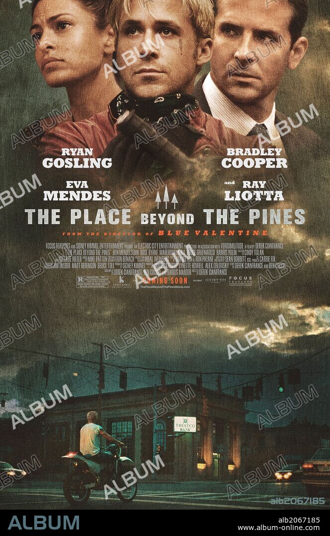 Poster of THE PLACE BEYOND THE PINES, 2012, directed by DEREK CIANFRANCE. Copyright FOCUS FEATURES.