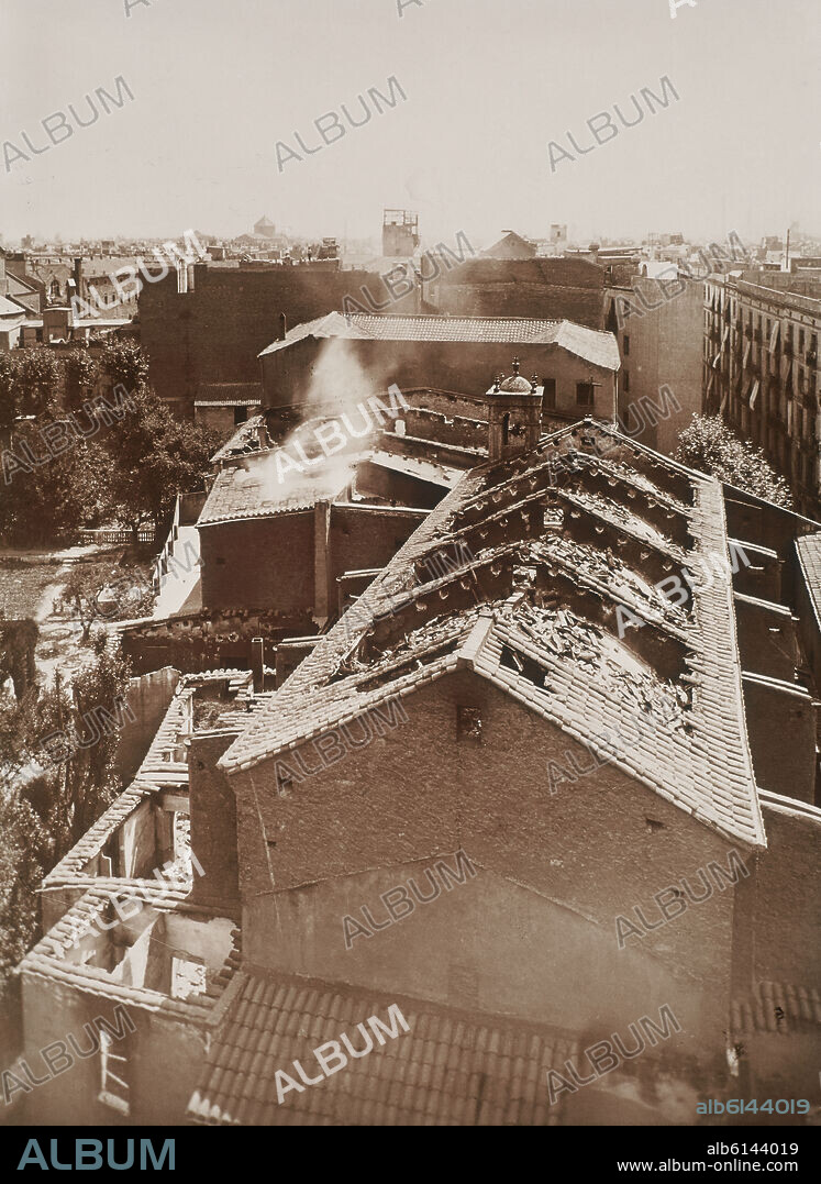 QUEMA DEL CONVENTO DE VALDONZELLA EN BARCELONA DURANTE LA SEMANA TRAGICA - 1909.