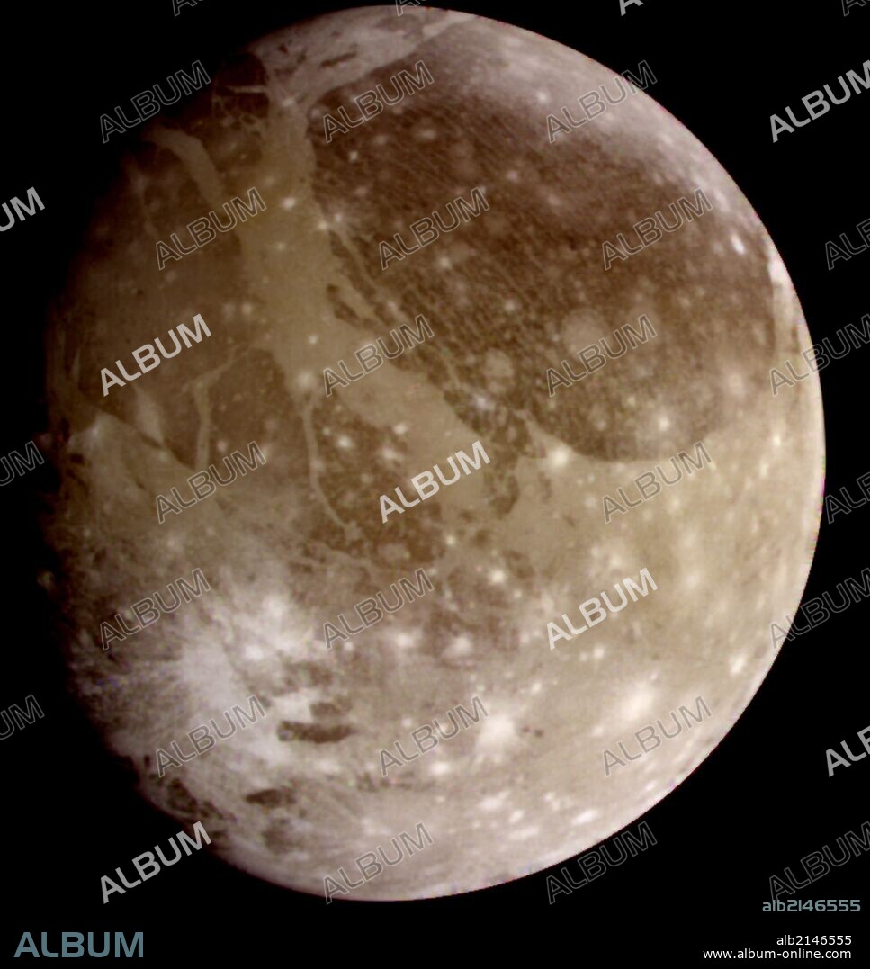 Natural color view of Ganymede from the Galileo spacecraft during its first encounter with the satellite. (Photo by: Universal History Archive/UIG via Getty Images).