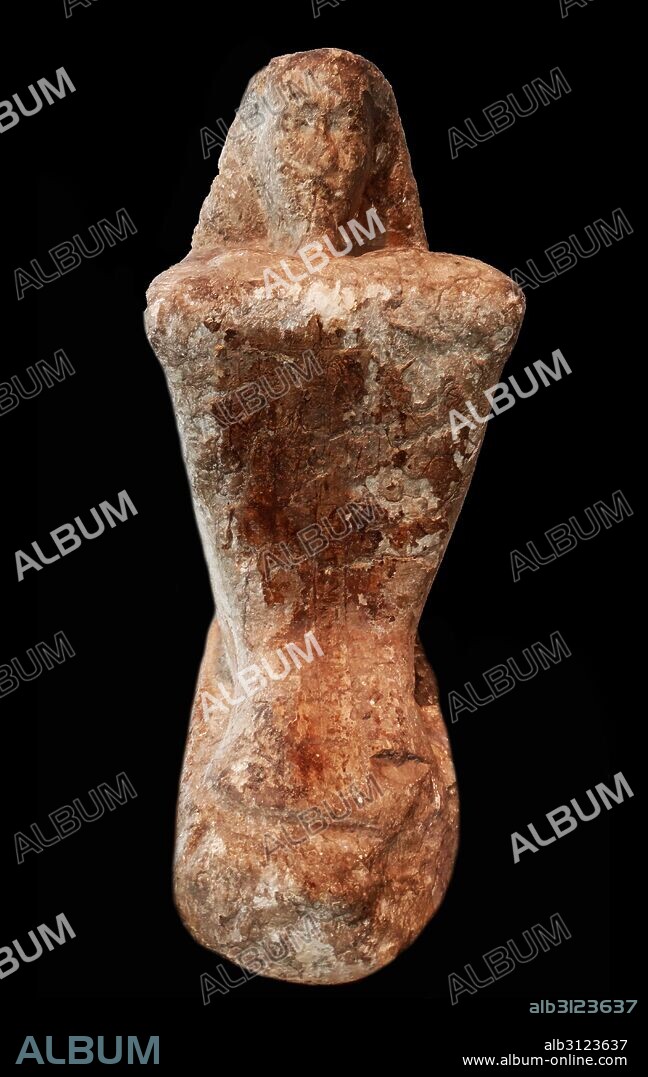 Block statute of Pa-di-Horesnet, son of Aba, Chief Steward of the Divine Adoratrice. Limestone. 26th Dynasty (664-525 BC).